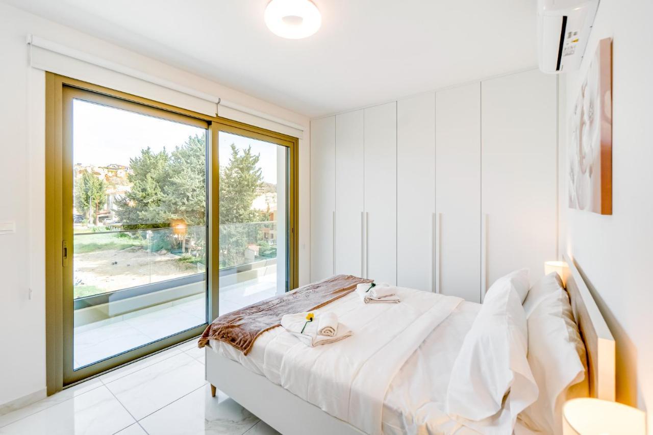 Adolina Apartments By Ezoria Villas Пафос Екстериор снимка